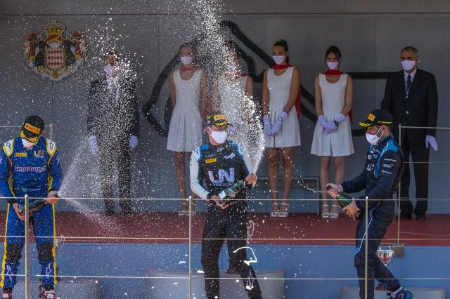 1637047022824089632.jpeg 60a7aebdf3e8050669c21431.jpeg